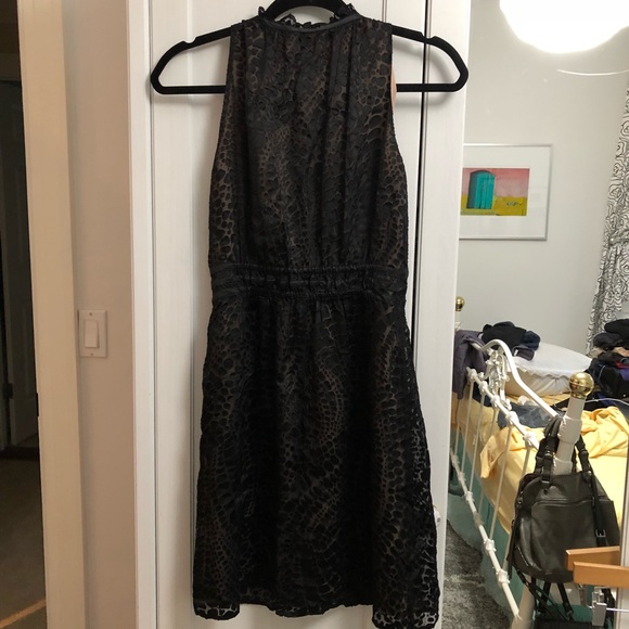 BCBG Black cinched waist v-neck dress - Picture 5 of 6